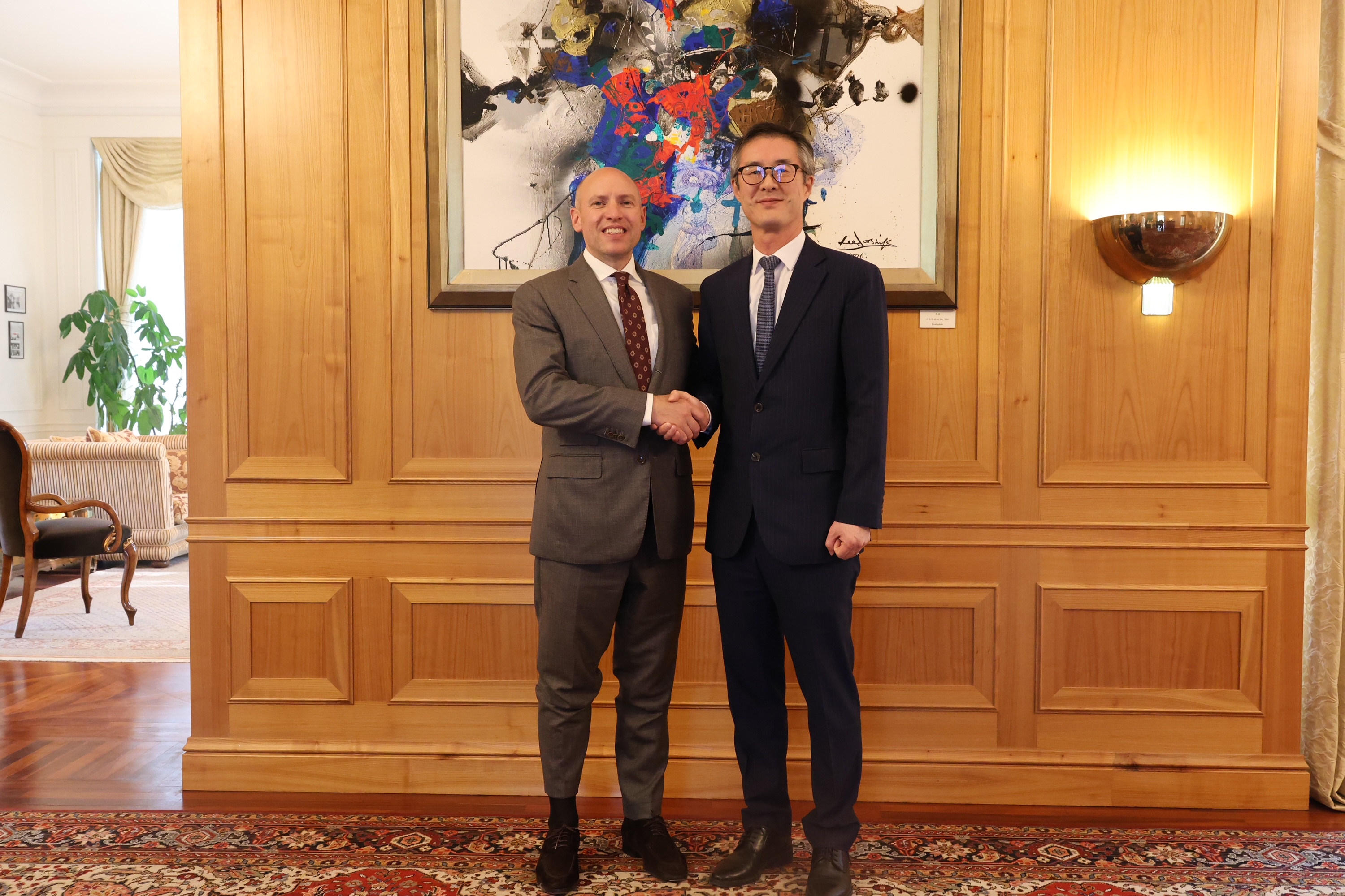 Abendessen mit Herrn Manfred Pentz, Staatsminister für Bundes-, Europaangelegenheiten, Internationales und Entbürokratisierung des Landes Hessen